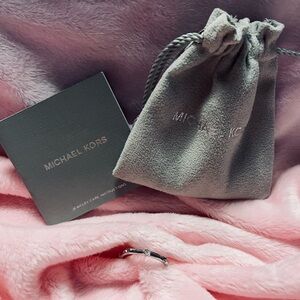 Michael Kors ring size 7/8